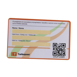 Karta podarunkowa w pełnym kolorze z tworzywa sztucznego z kodem kreskowym i kodem QR do promocji
